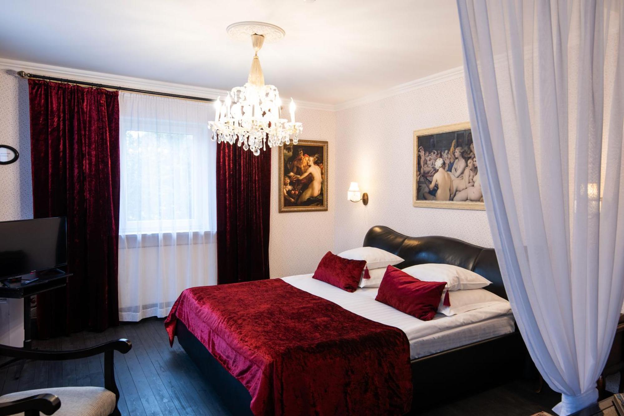 Hotel Vinoteegi Residents à Kuressaare Extérieur photo